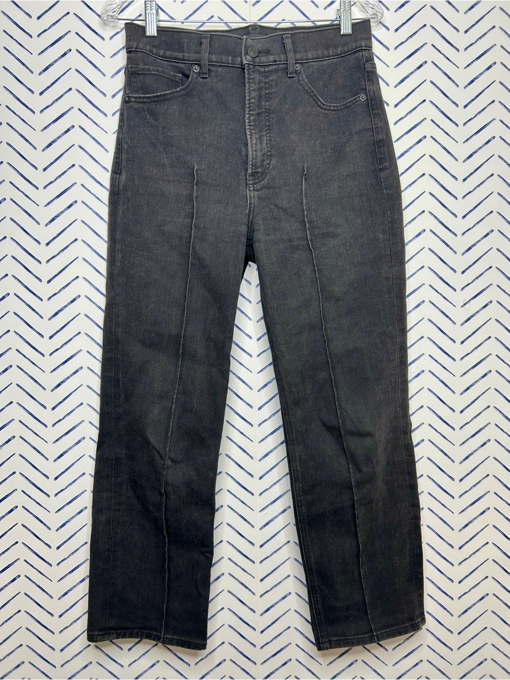 Express Straight Super High Rise Black Seamed Jean size 6 - Picture 2 of 4